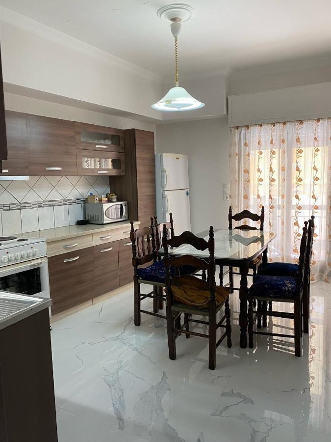 Jo'S House Apartment นาฟปาคตอส ภายนอก รูปภาพ
